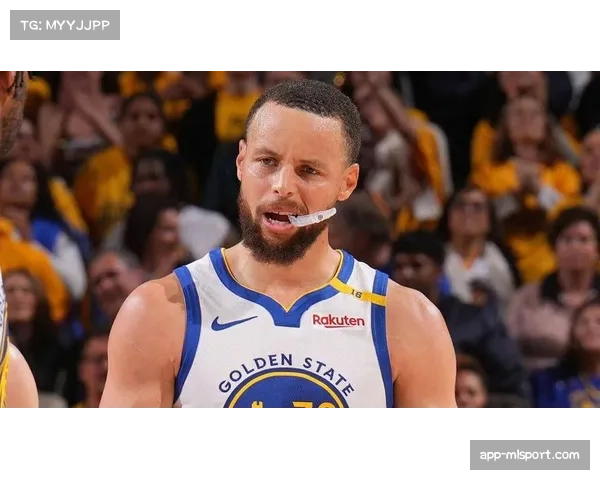 37岁库里轰下40分再创纪录 成为NBA史上最年长控卫单场40分先生